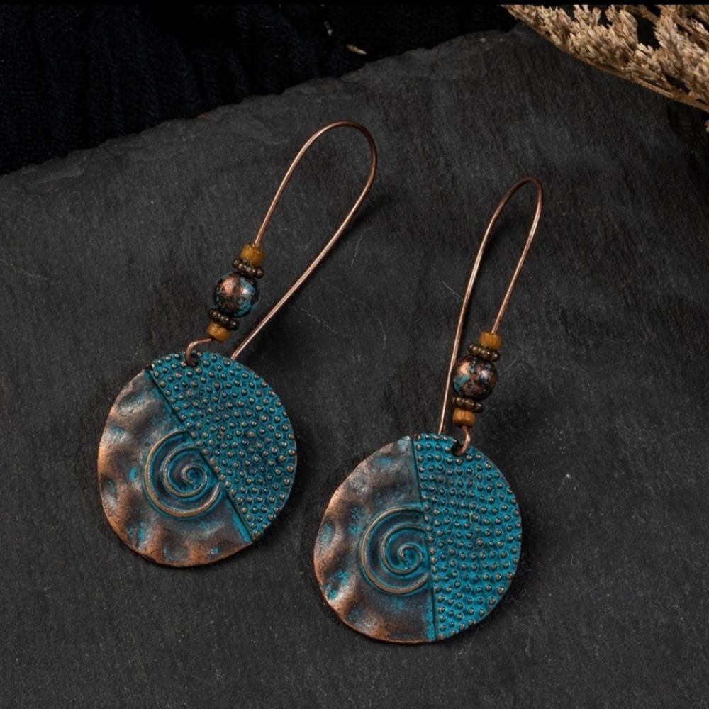 Beautiful Vintage Style Rustic Boho Earrings - Picture 3 of 8